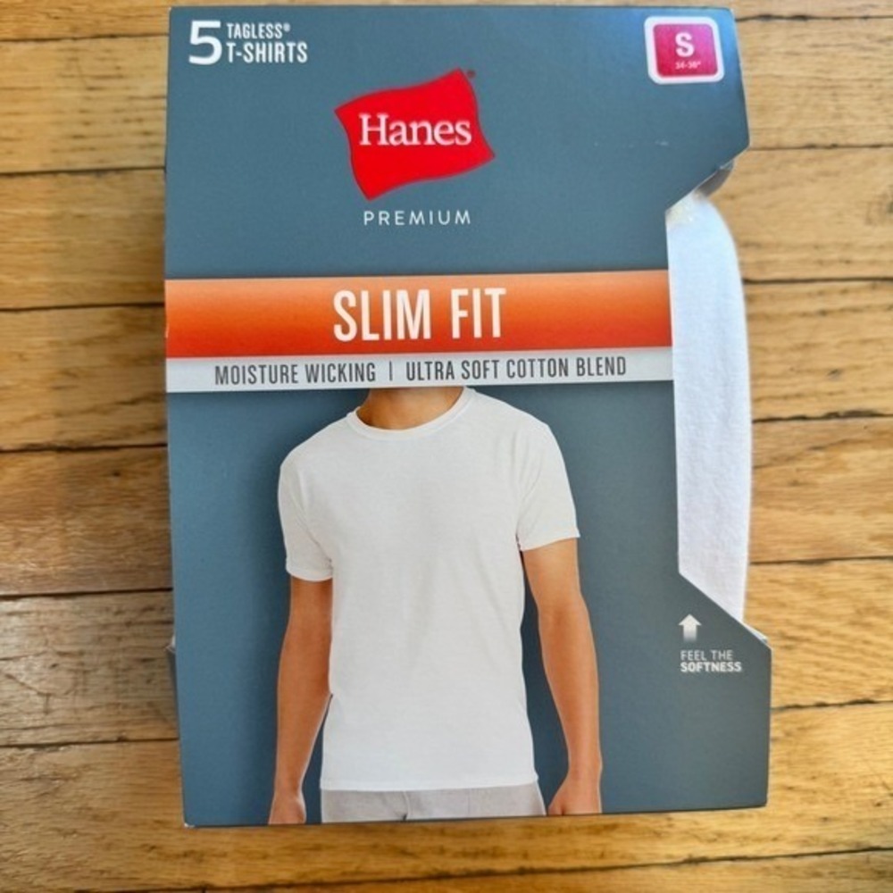 Hanes Premium Slim Fit Men's Tagless T-Shirts 5-Pack White Crew Neck Small